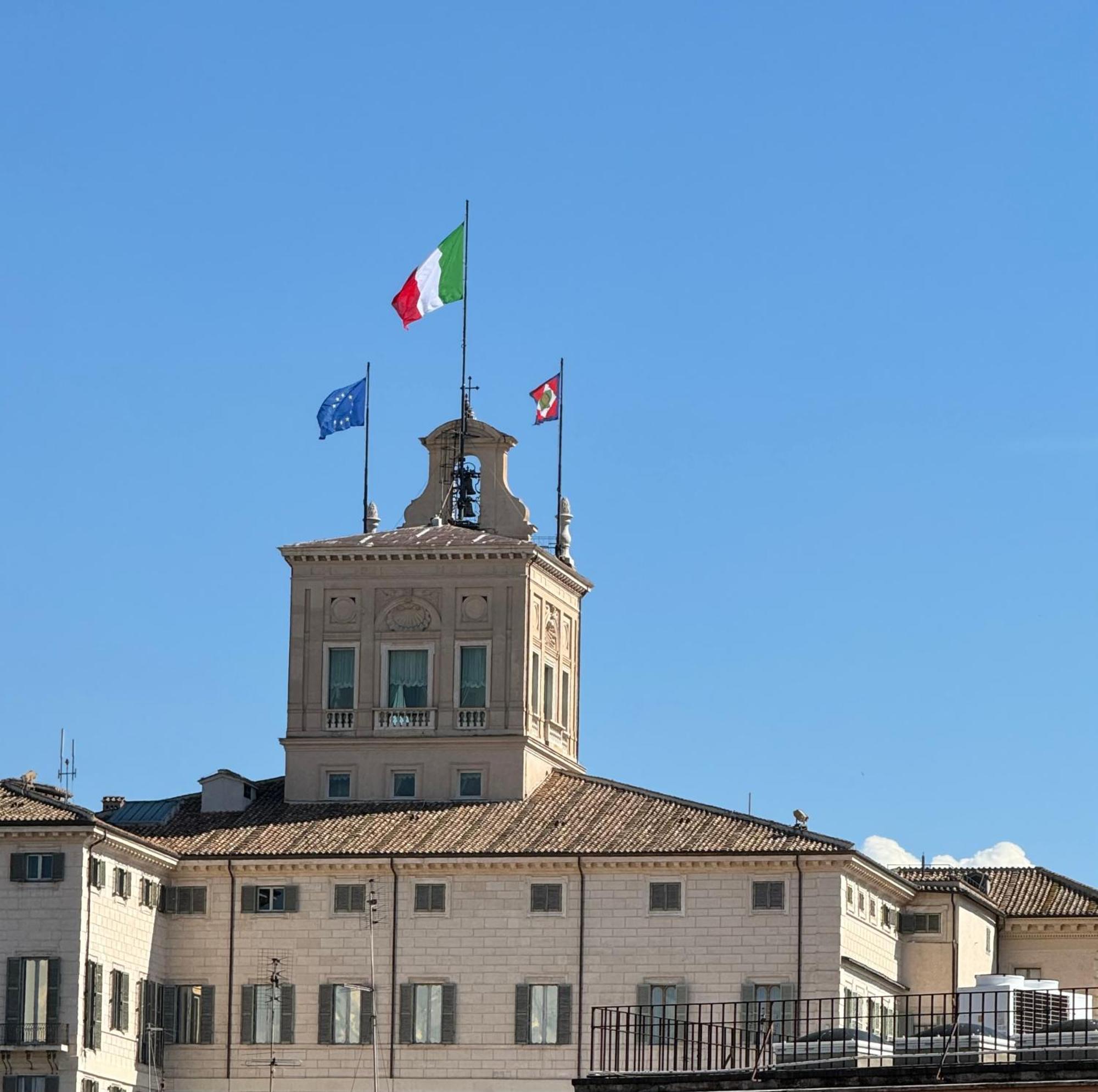 Tritone Luxury Suites Fontana Di Trevi Rom Exterior foto